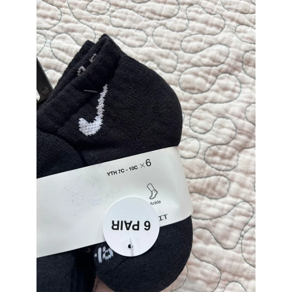 Nike Kids Everyday Cushioned Ankle Socks 6 Pair Black White Swoosh 7C-10C XS NEW